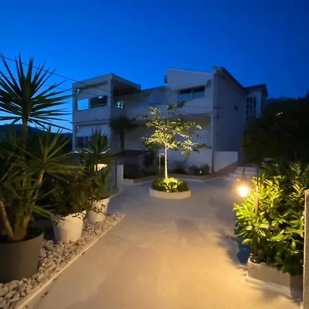 Lea Trogir